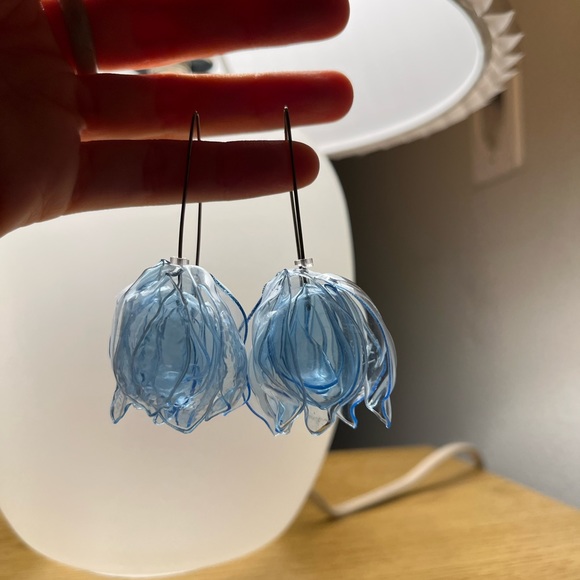 SOLDSOLDSOLD Maryam Nassir Zadeh x Gulnur Ozdaglar Tulip Earrings, Light blue - Picture 2 of 2